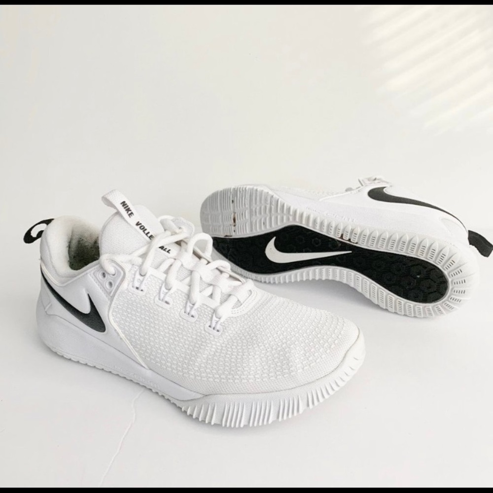 Nike volleyball shoes